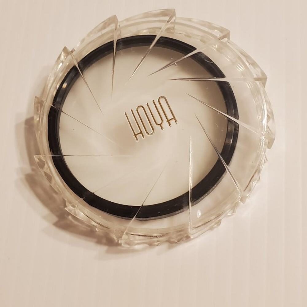 62mm HOYA Cross Screen CS Filter. Perfect shape, comes with original case.
